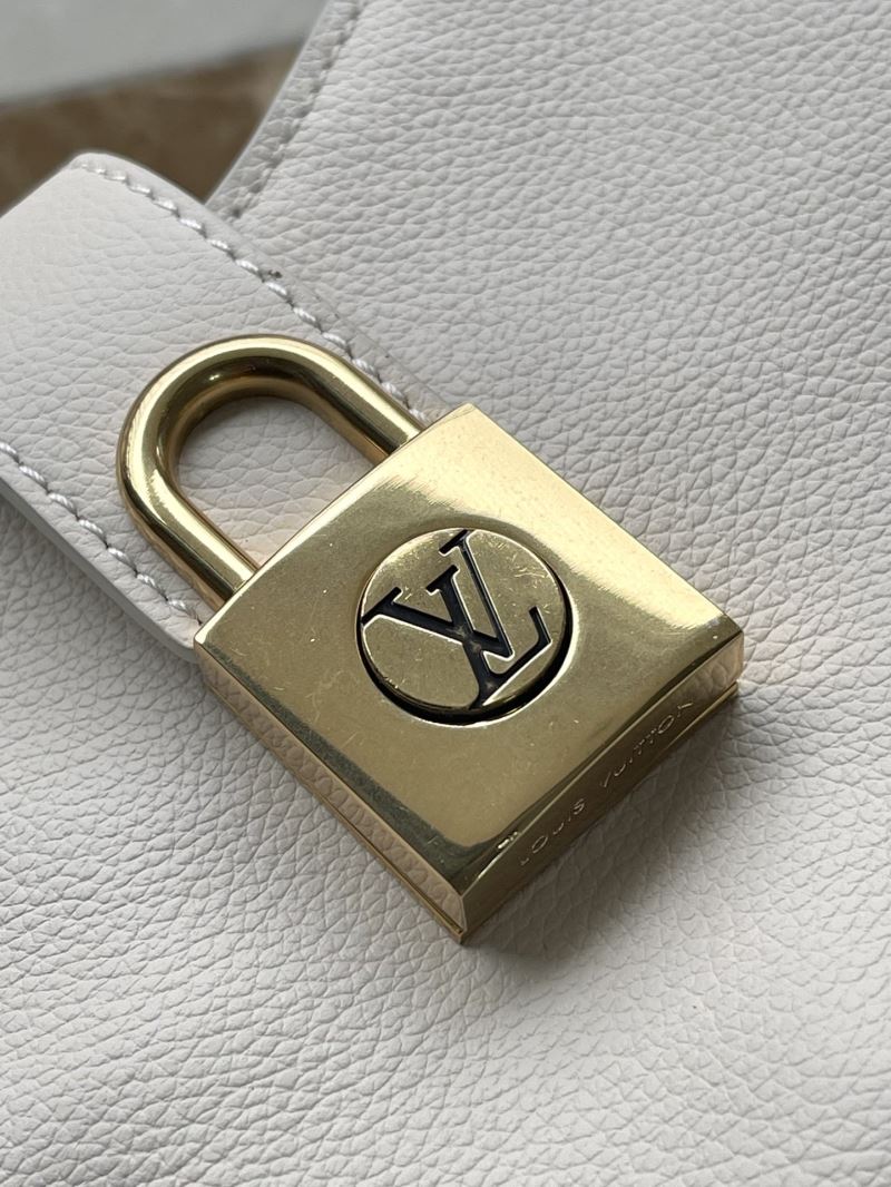 Louis Vuitton Hobo Bags